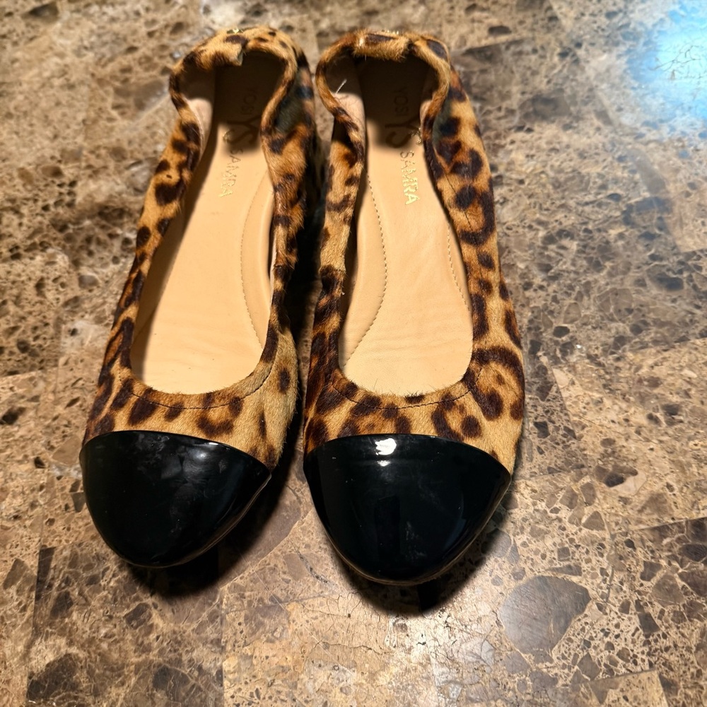 Leopard Print Cap-Toe Yosi Samra. Heels shoes 

Spectator toes